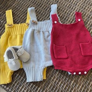Bundle of 3 baby clothes 🥰